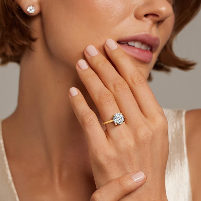 Petite Elodie 1.5mm Ring - Princess Cut Center Stone