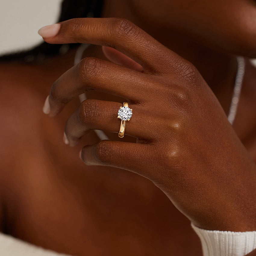 Comfort Fit 3mm Ring - Pear Cut Center Stone