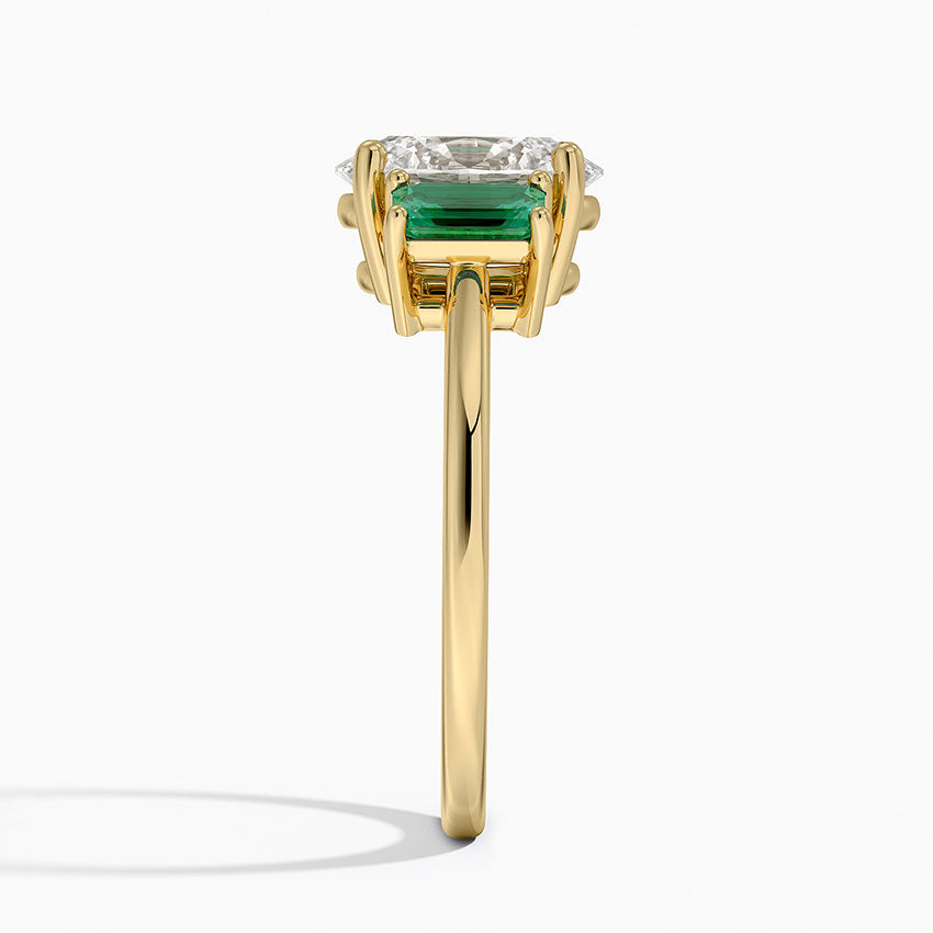 Luxe Rhiannon Three Stone Lab Emerald Ring - Oval Cut Center Stone