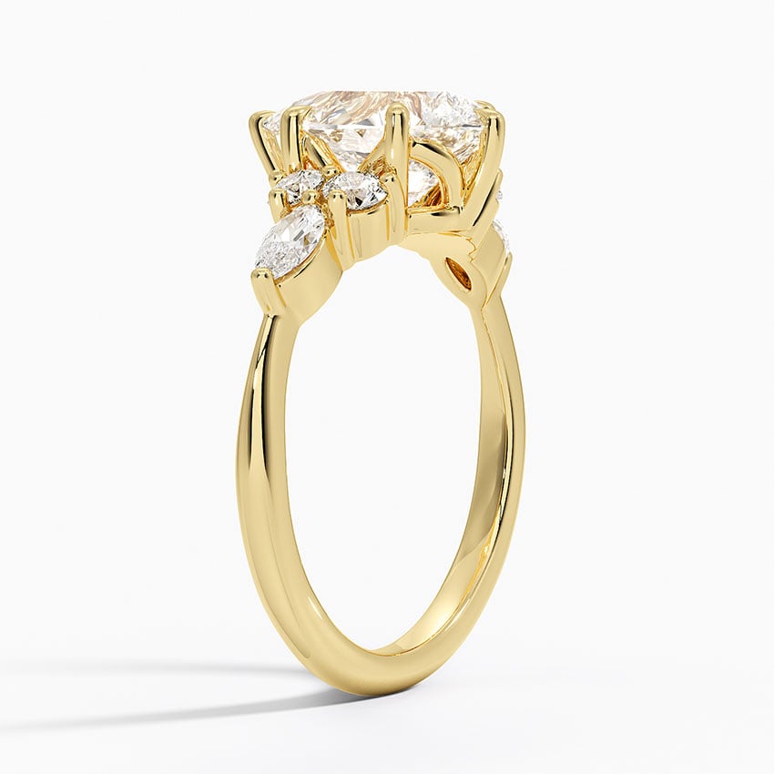 Luxe Nadia Diamond Ring - Pear Center Stone