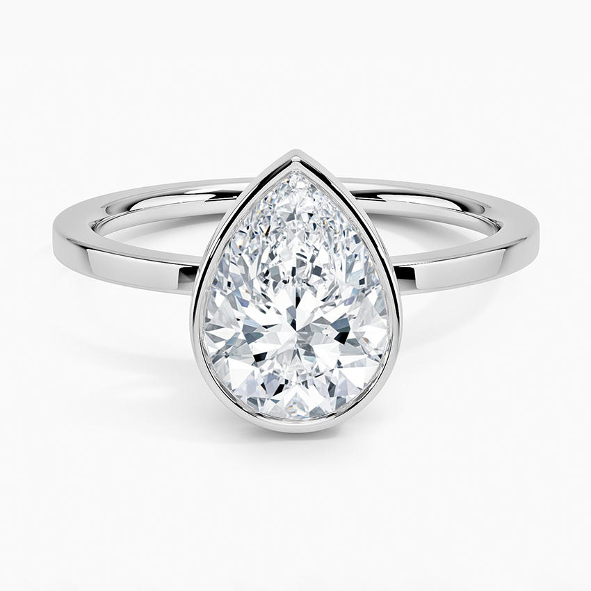 Noemi Bezel Ring - Pear Center Stone