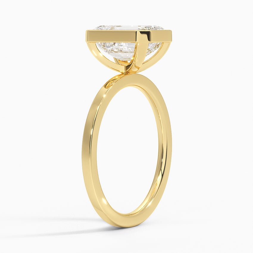 Noemi Bezel Ring - Emerald Cut Center Stone