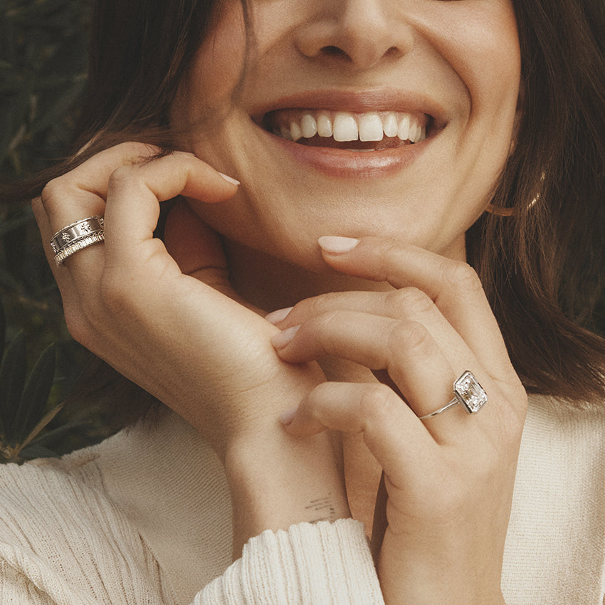 Petite Luna 1.5mm Bezel Ring - Round Center Stone