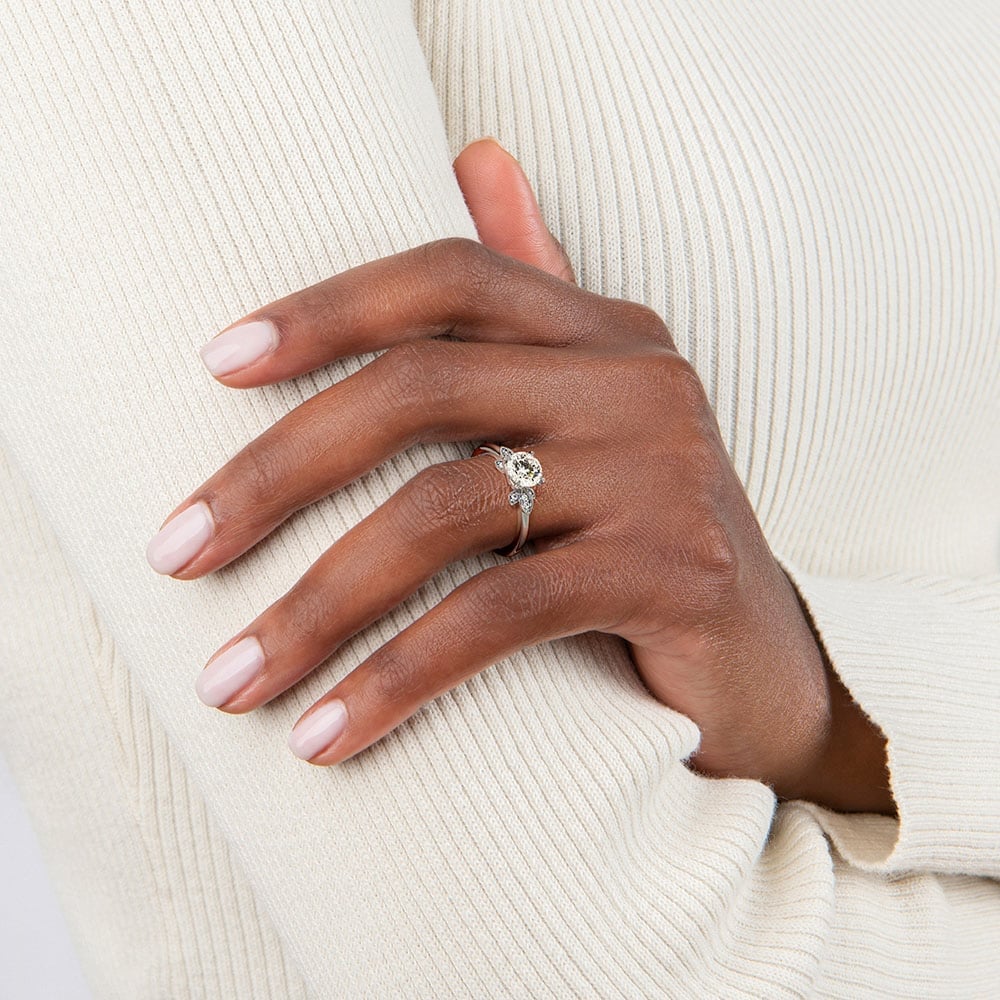 Fiore Diamond Ring - Marquise Center Stone