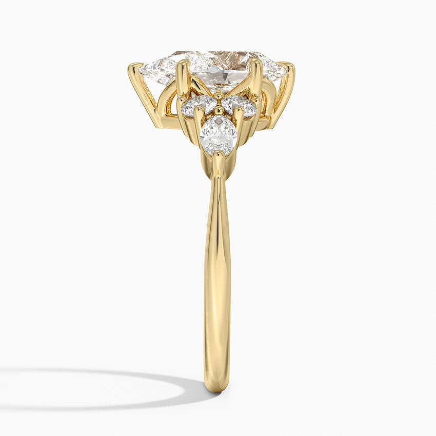 Luxe Nadia Diamond Ring - Pear Center Stone
