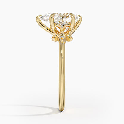 Fiore Diamond Ring - Pear Center Stone