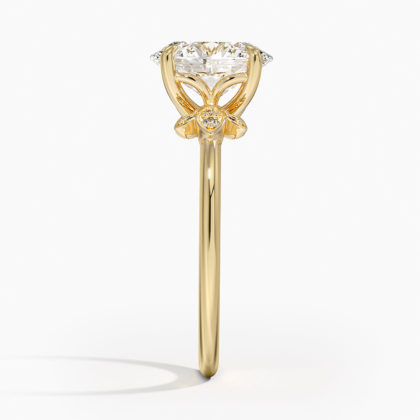 Fiore Diamond Ring - Oval Center Stone