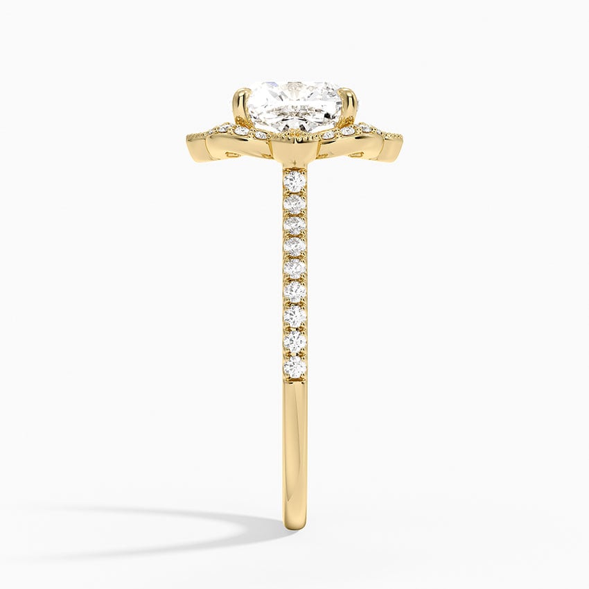 Reina Halo Diamond Ring - Cushion Cut Center Stone