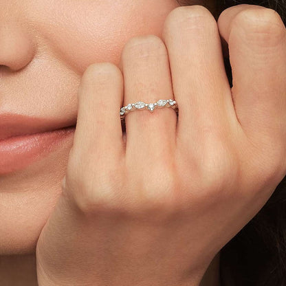 Curved Versailles Lab Diamond Ring