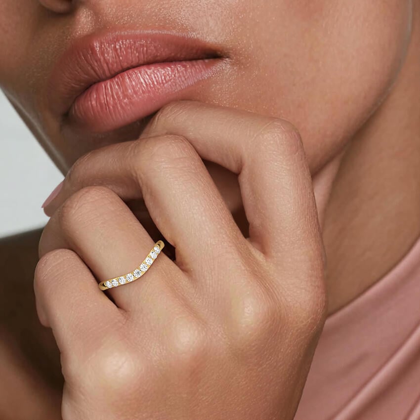Petite Curved Diamond Ring (1/5 ct. tw.)