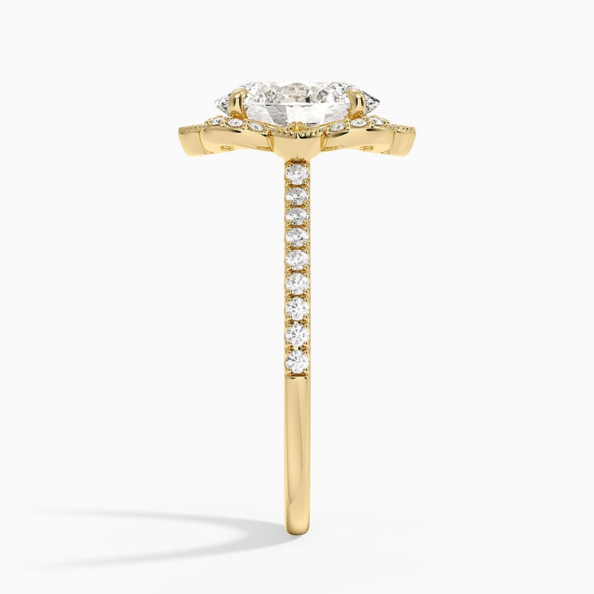 Reina Halo Diamond Ring - Oval Center Stone