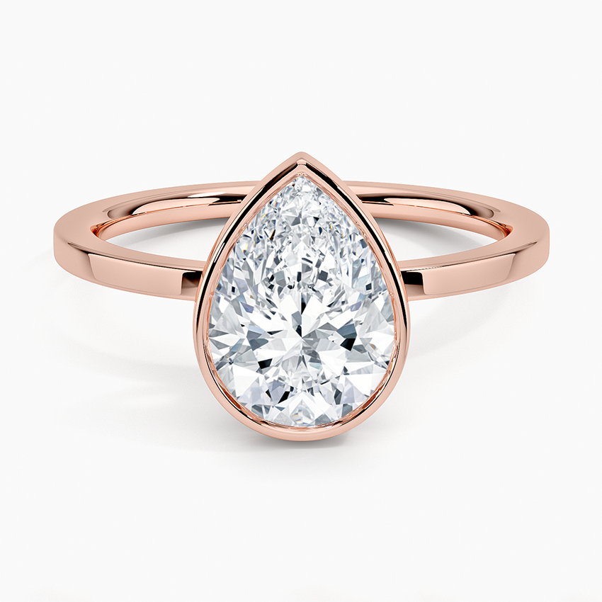 Noemi Bezel Ring - Pear Center Stone