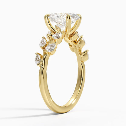Amaranta Diamond Ring (1/2 ct. tw.) - Oval Cut Center Stone