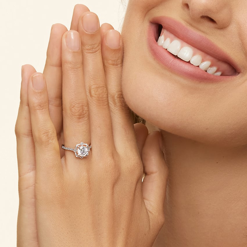 Reina Halo Diamond Ring - Oval Center Stone