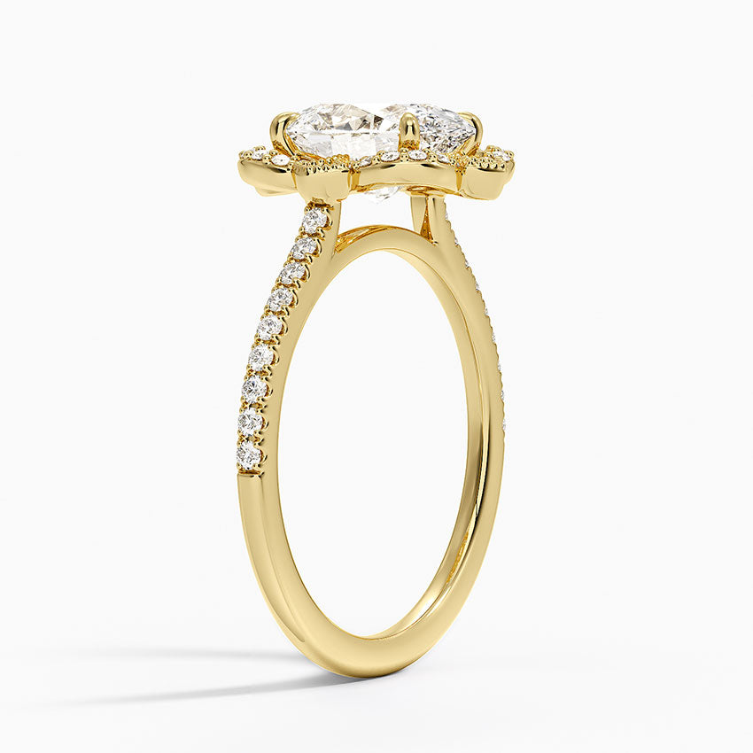 Reina Halo Diamond Ring - Oval Center Stone
