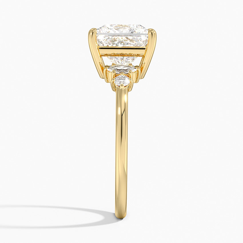 Miroir Diamond Ring - Princess Cut Center Stone