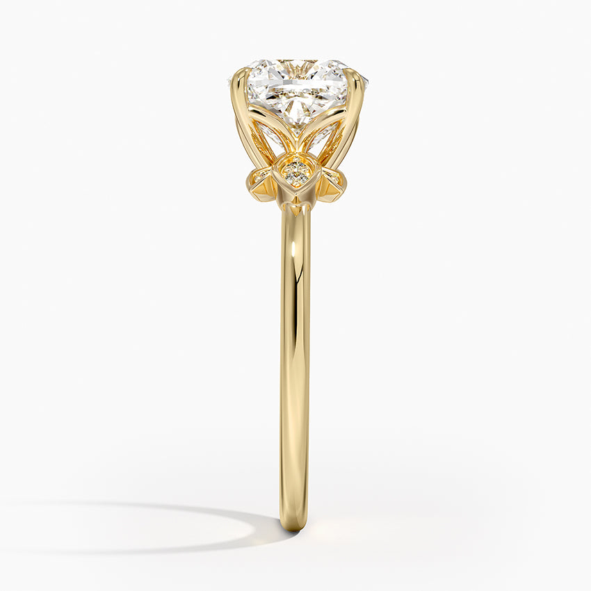 Fiore Diamond Ring - Cushion Cut Center Stone