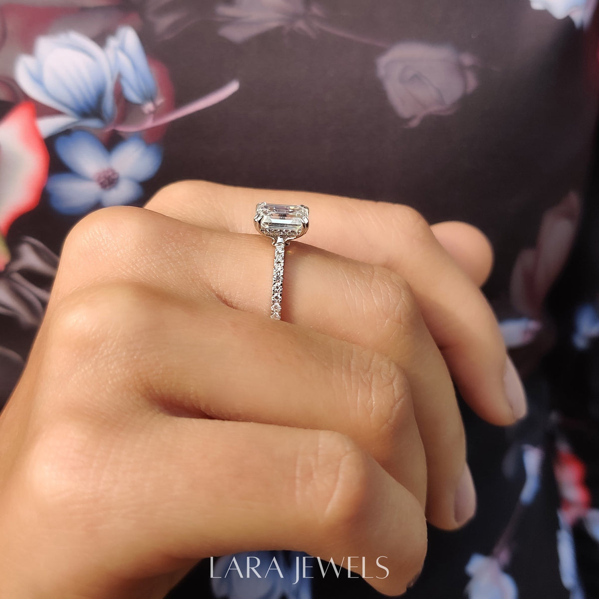 Lab grown emerald engagement ring in Lara Jewels setting, available in Silver. IGI certified, ethically sourced, handcrafted at Lara Jewels.
